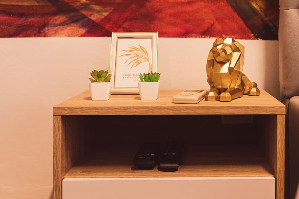 Art Studio Myslym Shyri 티라나 외부 사진