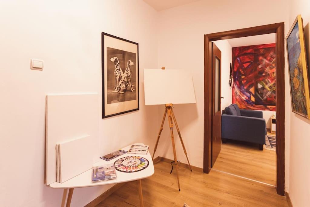 Art Studio Myslym Shyri 티라나 외부 사진
